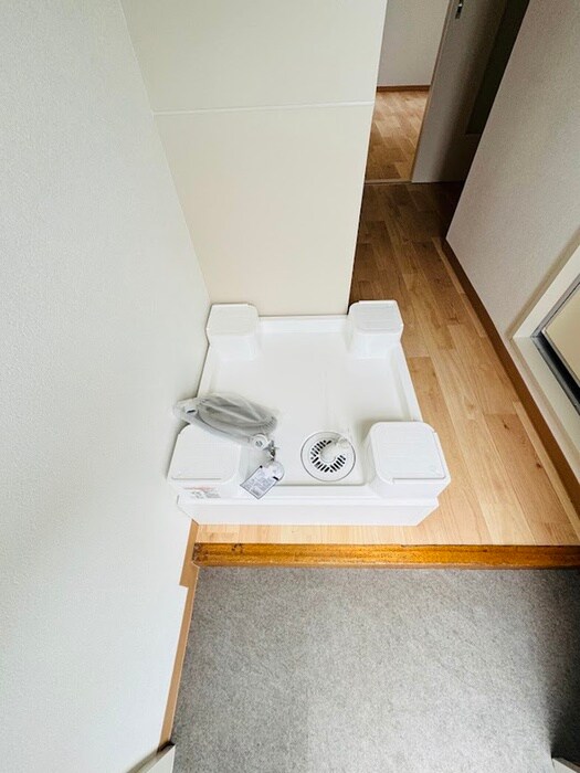 物件内観写真18　(洗濯機置場)