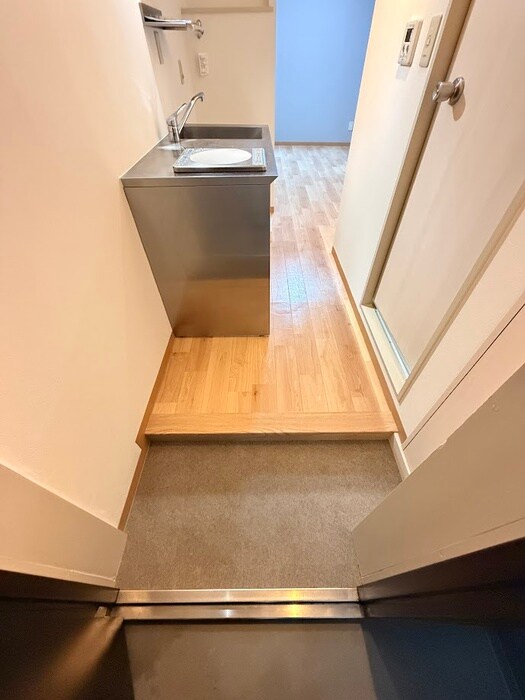 物件内観写真18　(玄関)