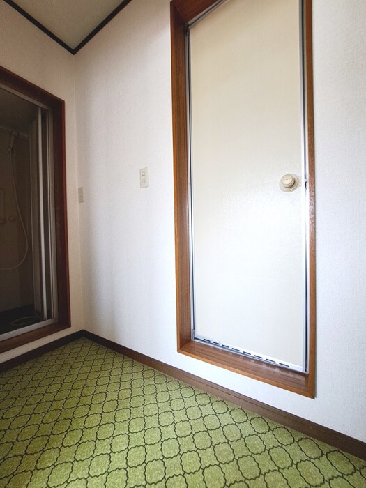 物件内観写真18　(廊下)