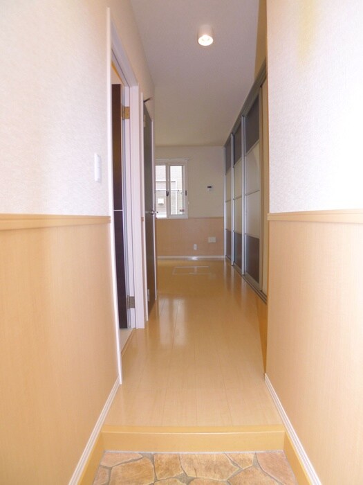 物件内観写真17　(玄関)