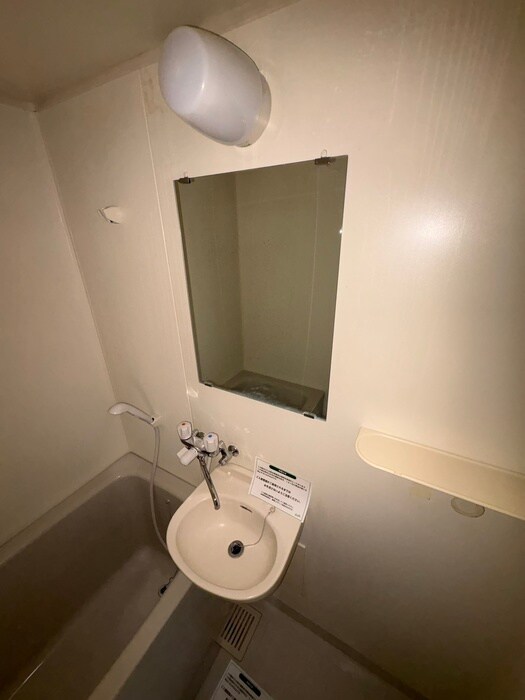 物件内観写真11　(洗面)