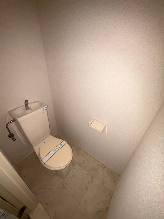 物件内観写真12　(トイレ)