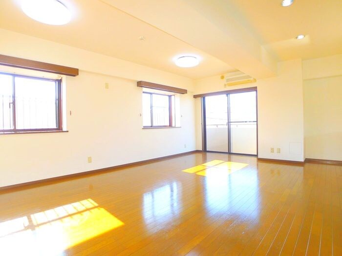 物件内観写真10　(居室)