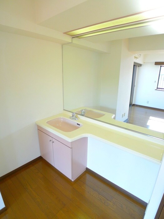 物件内観写真11　(洗面)