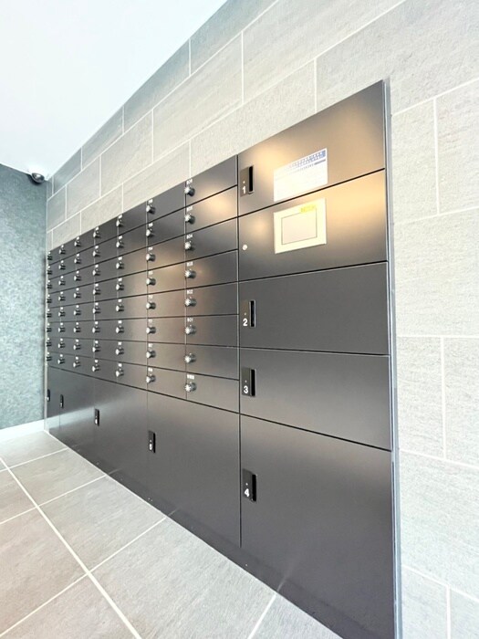 物件外観写真4　(エントランス部分)