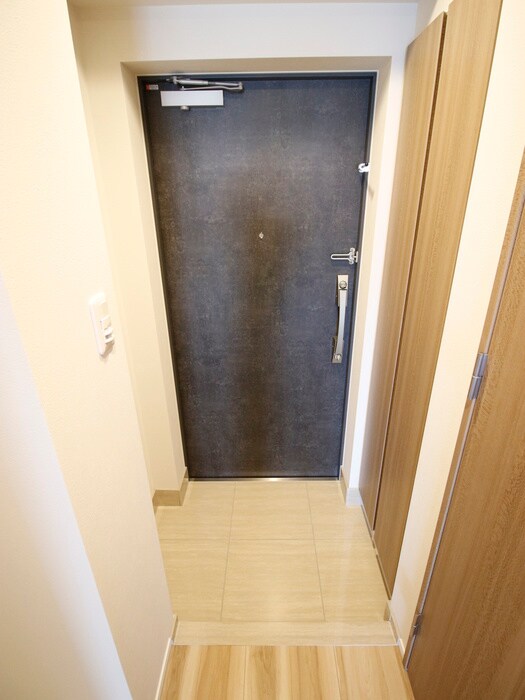 物件内観写真21　(玄関)