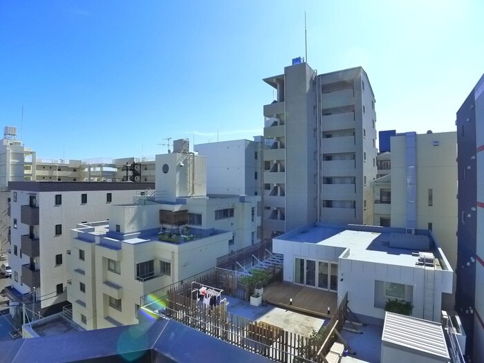 物件内観写真22　(室内からの展望)