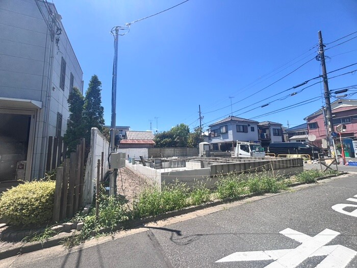 物件外観写真1　(建築中)