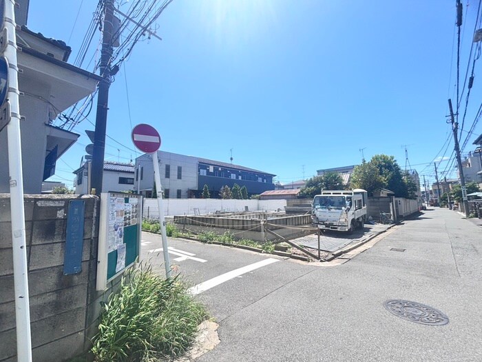 物件外観写真3　(建築中)