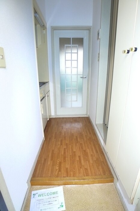 物件内観写真7　(玄関)