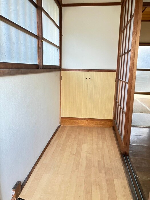 物件内観写真16　(廊下)