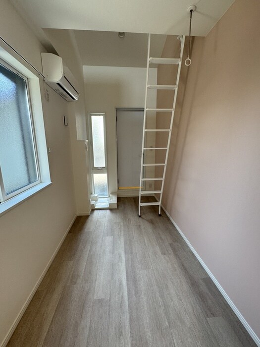 物件内観写真3　(居室)