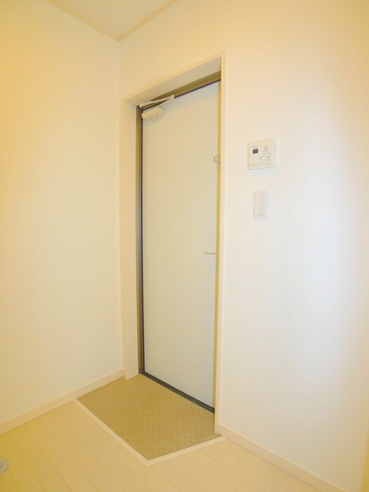 物件内観写真21　(廊下)