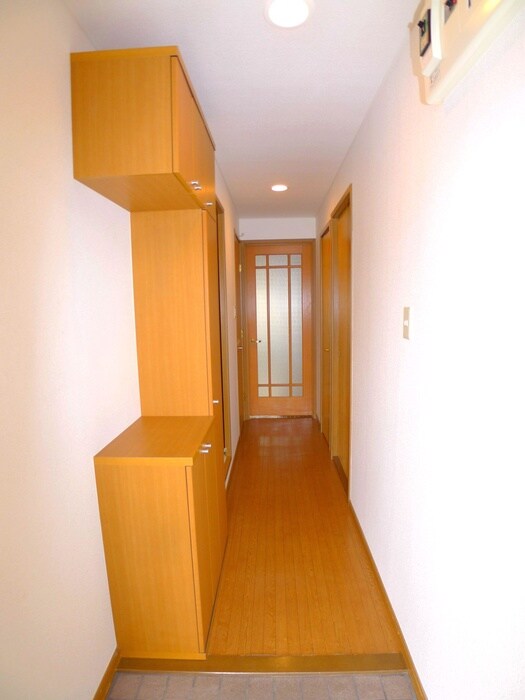 物件内観写真16　(玄関)