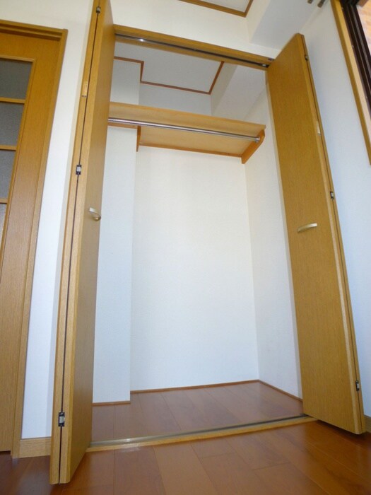 物件内観写真12　(収納)