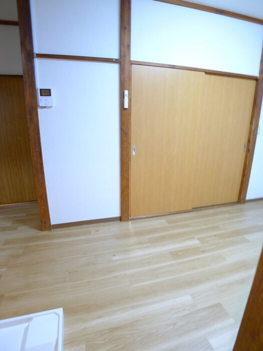 物件内観写真8　(廊下)