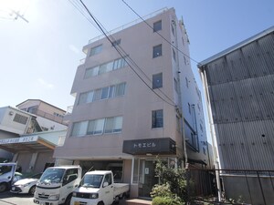 トモエビル外観写真