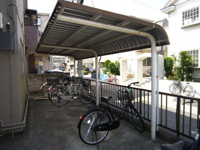 物件外観写真3　(駐輪場)