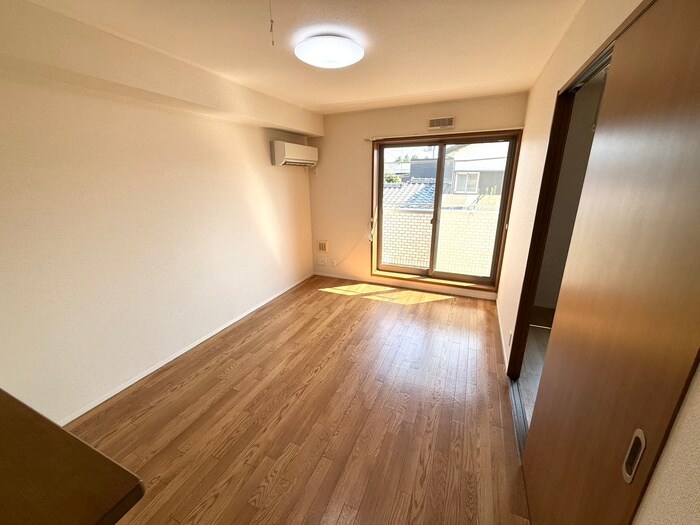 物件内観写真10　(居室)