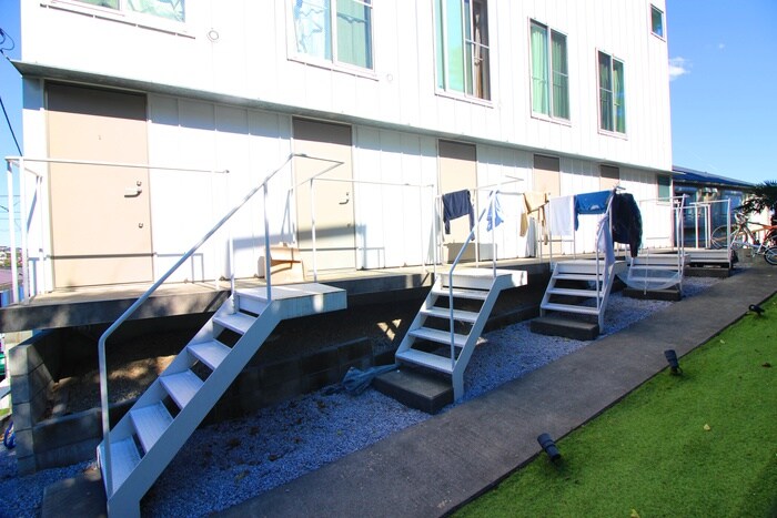 物件外観写真5　(エントランス部分)