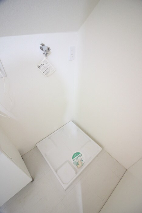 物件内観写真15　(洗濯機置場)