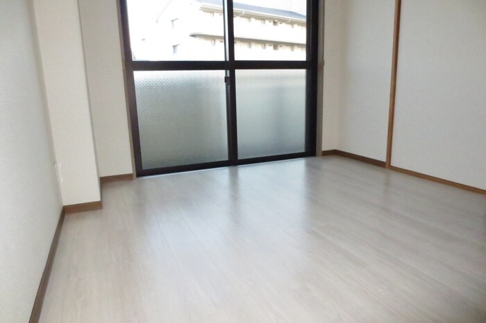 物件内観写真10　(居室)