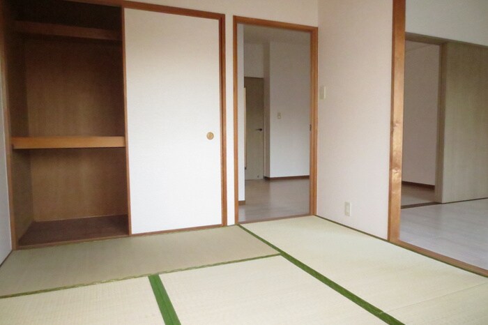 物件内観写真11　(居室)