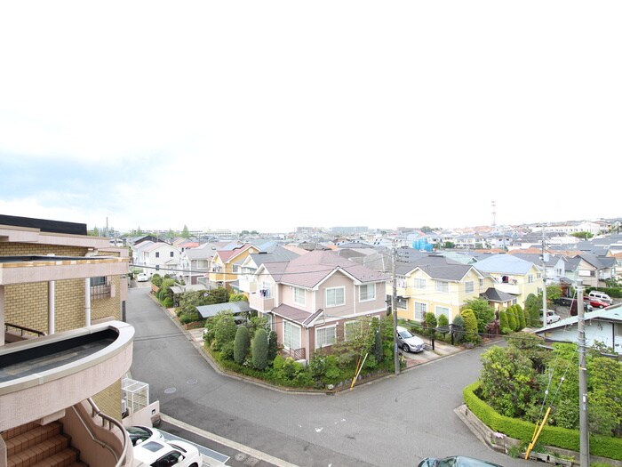 物件内観写真12　(室内からの展望)