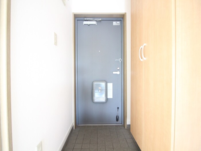 物件内観写真17　(玄関)