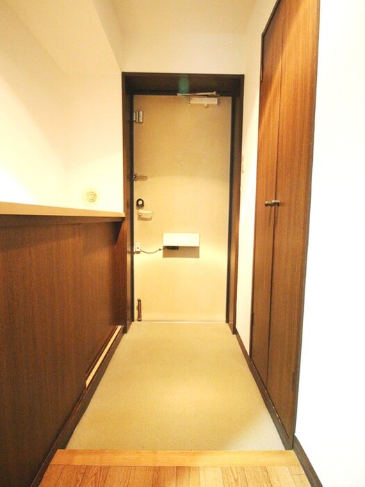 物件内観写真17　(玄関)