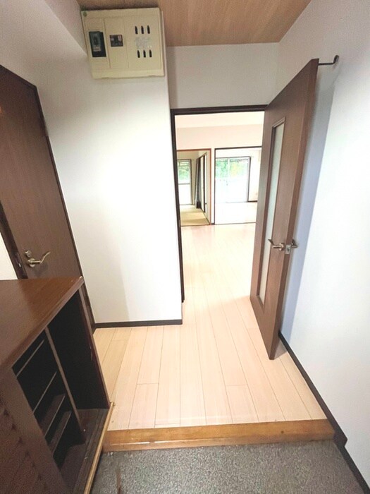 物件内観写真19　(廊下)