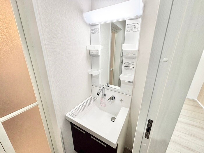 物件内観写真9　(洗面)