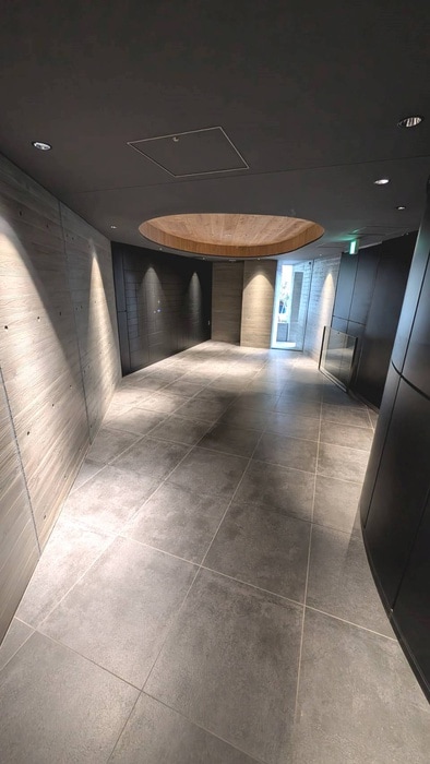 物件外観写真5　(エントランス部分)