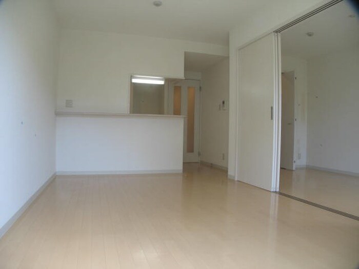 物件内観写真16　(室内からの展望)