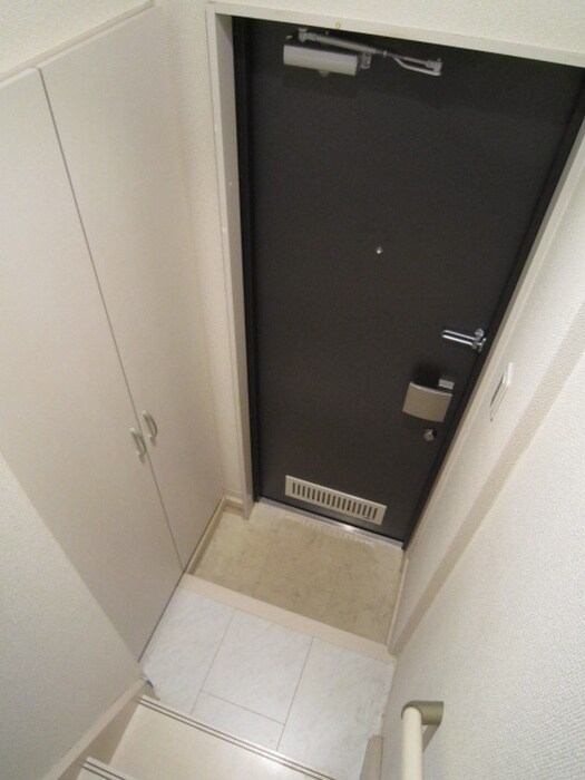 物件内観写真17　(玄関)
