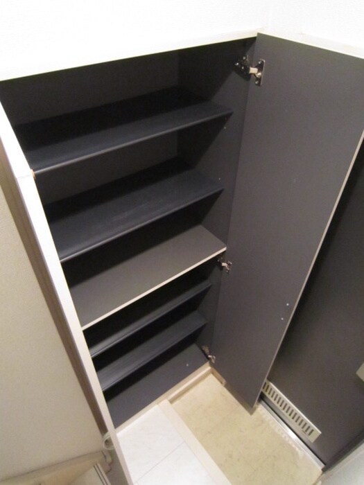 物件内観写真18　(靴箱)