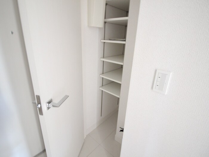 物件内観写真15　(靴箱)