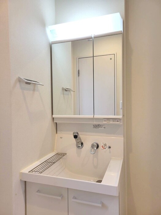 物件内観写真11　(洗面)