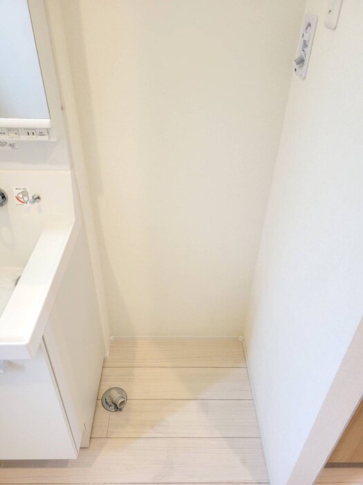 物件内観写真17　(洗濯機置場)