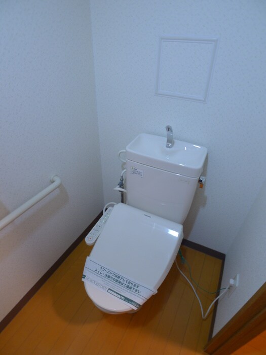 物件内観写真9　(トイレ)