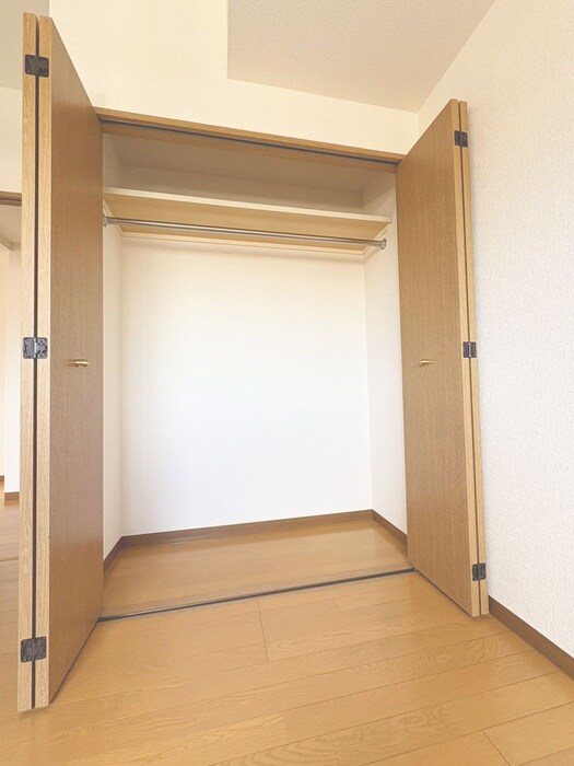 物件内観写真12　(収納)