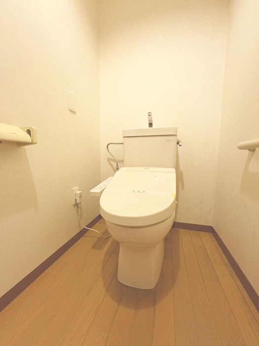 物件内観写真14　(トイレ)