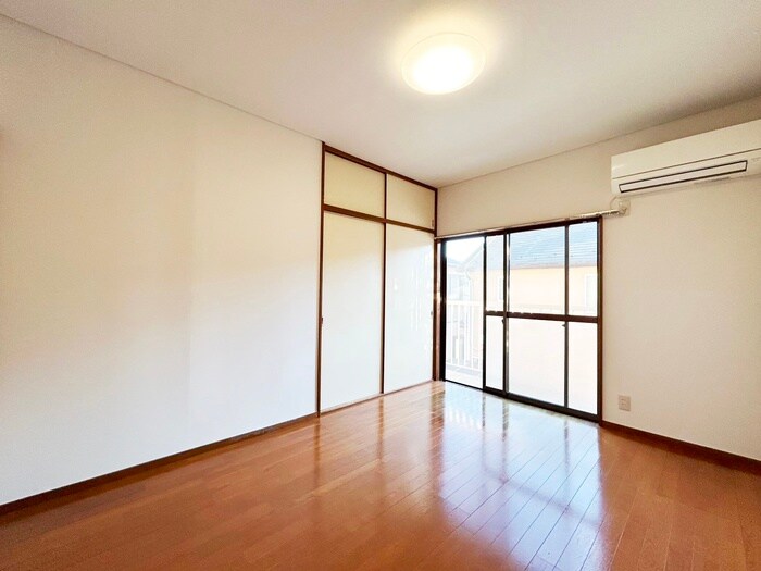 物件内観写真8　(居室)