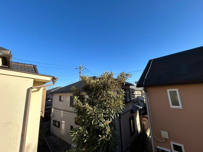 物件内観写真18　(室内からの展望)