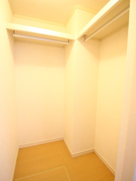 物件内観写真13　(収納)