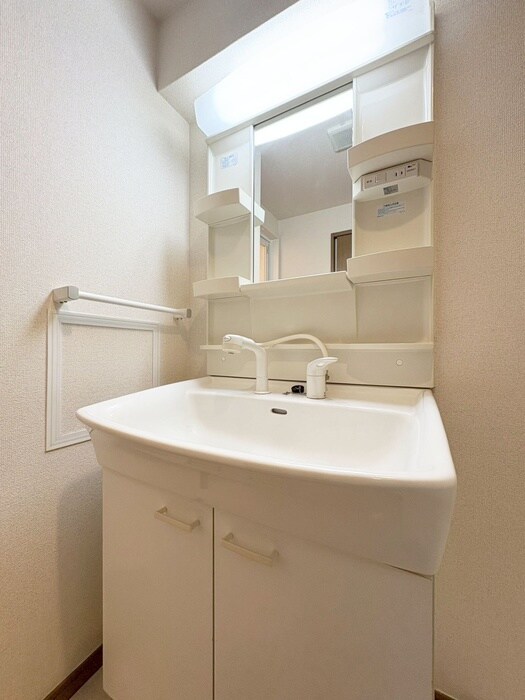 物件内観写真11　(洗面)