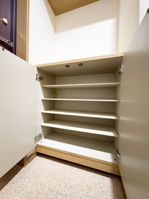 物件内観写真20　(靴箱)