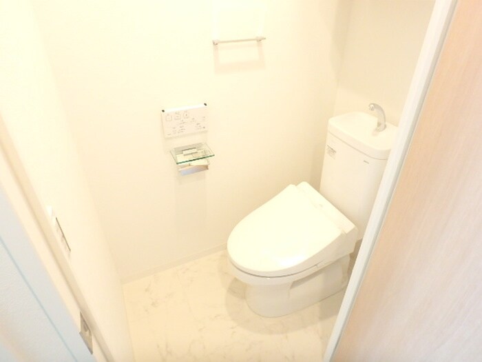 物件内観写真10　(トイレ)