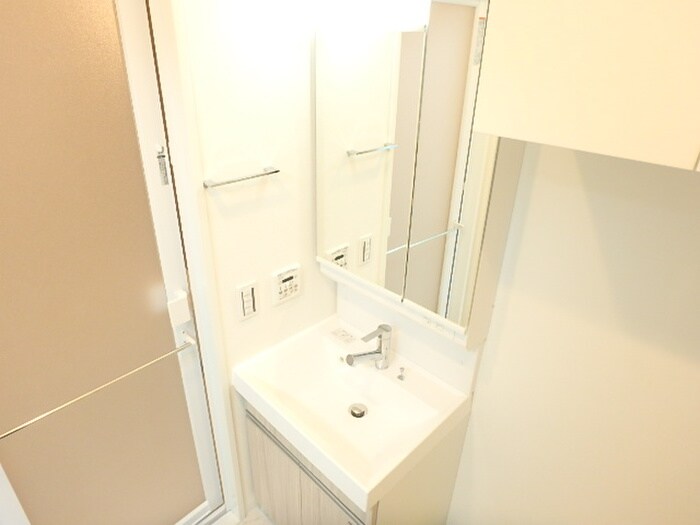 物件内観写真11　(洗面)