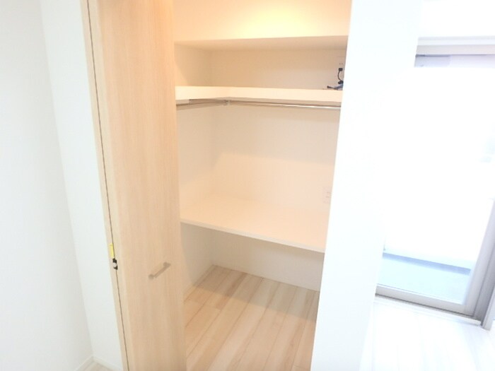 物件内観写真13　(収納)